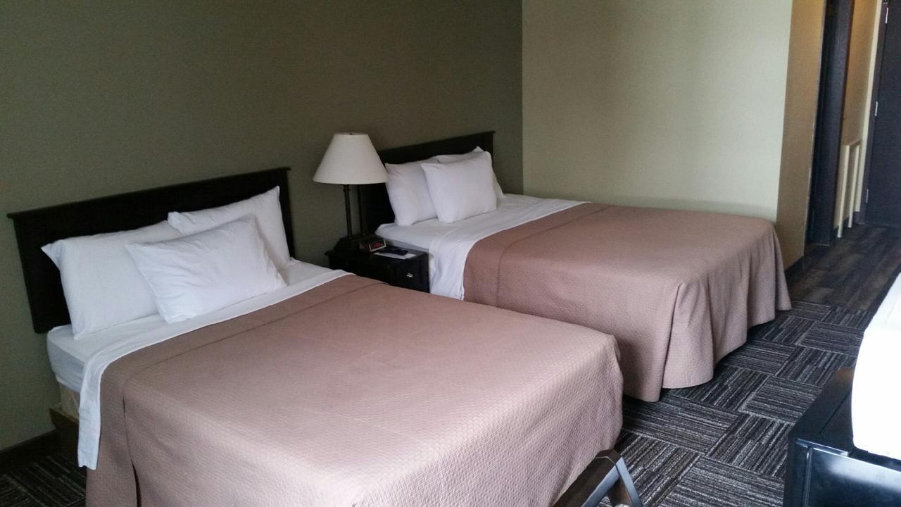 Sunlac Inn Devils Lake Quarto foto